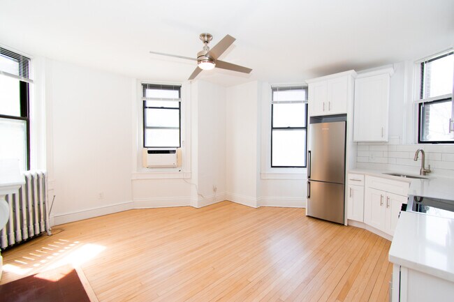 75 Westland Ave, Unit 511 in Boston, MA - Foto de edificio - Building Photo