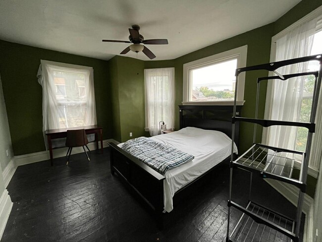 3114 Terrace St in Pittsburgh, PA - Foto de edificio - Building Photo