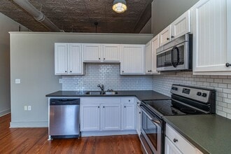 215 Nash St in Wilson, NC - Building Photo - Building Photo