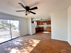 1501 Earle St in San Marcos, TX - Building Photo - Building Photo