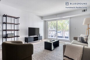 350 Sharon Park Dr in Menlo Park, CA - Building Photo