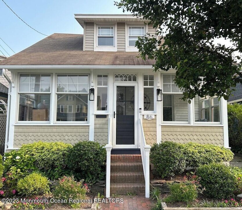 86 Broadway in Ocean Grove, NJ - Building Photo