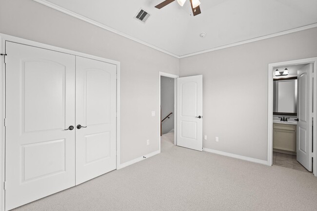 3101 Fairdale Oaks E