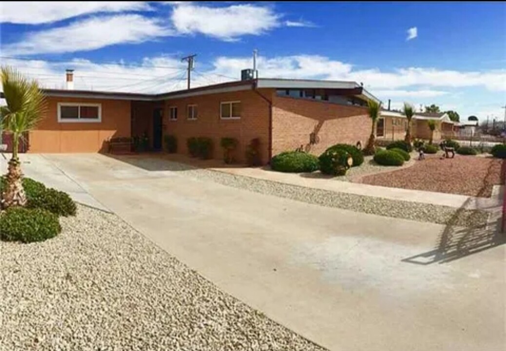 5315 Harlan Dr in El Paso, TX - Building Photo