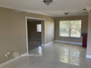 3051 NW 186th Terrace in Miami Gardens, FL - Foto de edificio - Building Photo