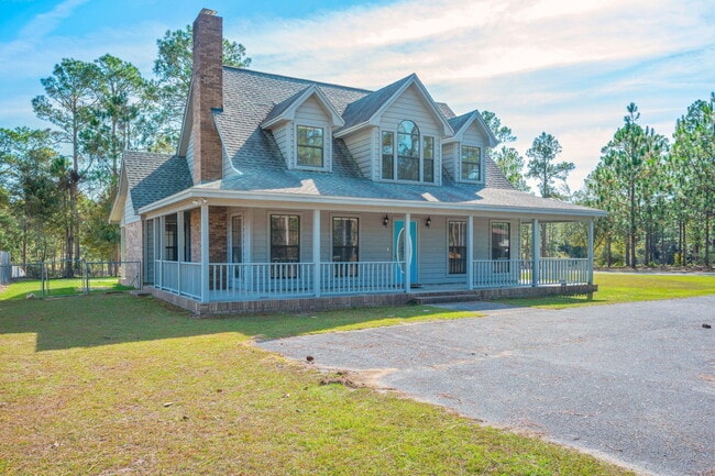 property at 1136 10 Lake Dr