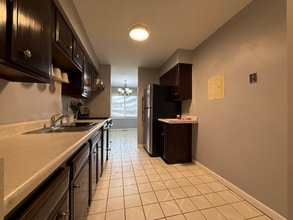 3108 Roberts Dr in Woodridge, IL - Building Photo - Building Photo