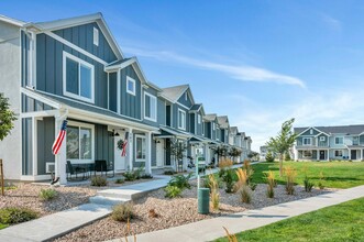 388 Regatta Ln in Saratoga Springs, UT - Building Photo - Building Photo