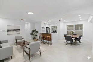 8631 NW 12th St in Plantation, FL - Building Photo