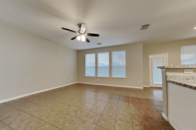 21415 Flower Valley Cir in Spring, TX - Building Photo - Building Photo