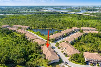266 SW Walking Path in Stuart, FL - Foto de edificio - Building Photo