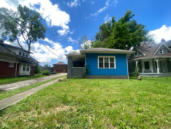 property at 402 N Bradley Ave