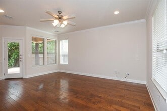6708 Menchaca Rd in Austin, TX - Building Photo - Building Photo