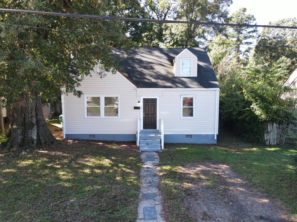 152 Brandon Rd in Richmond, VA - Building Photo