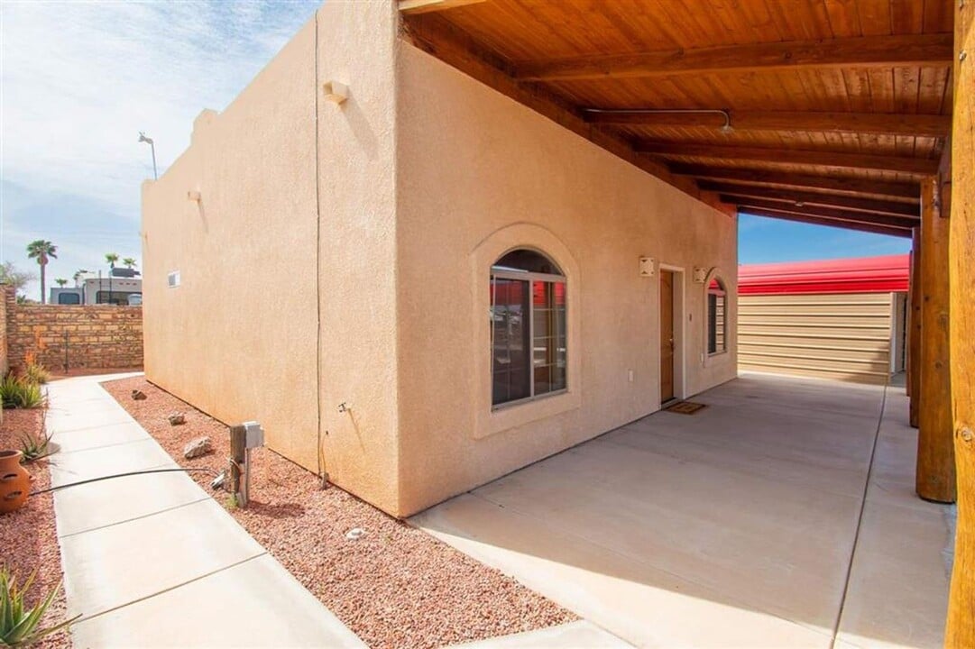 9613 E 33rd St in Yuma, AZ - Building Photo