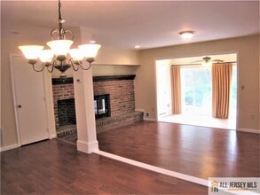 43 Morgan Pl in East Brunswick, NJ - Building Photo - Building Photo