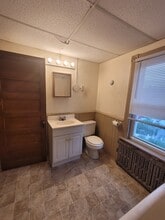 225 Pleasant St, Unit 2F in Hanover, PA - Building Photo - Building Photo