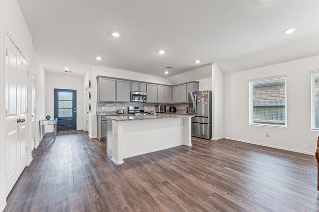 property at 4926 Lenox Grv Ln