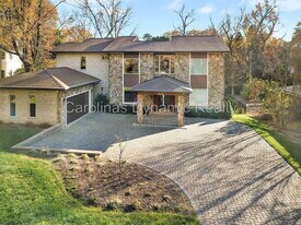 2011 Sharon Ave in Charlotte, NC - Building Photo