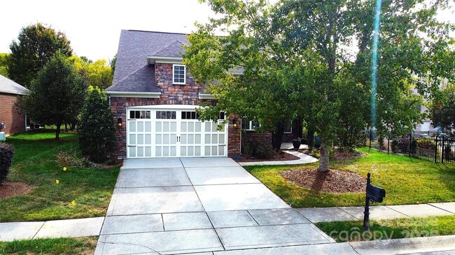 7323 Firespike Road in Charlotte, NC - Foto de edificio - Building Photo