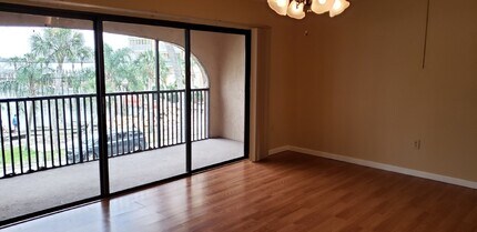 55 Riverside Dr-Unit -205 in Cocoa, FL - Building Photo - Building Photo