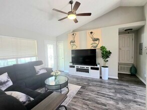 81 N Jamaica St in Pensacola, FL - Building Photo - Building Photo