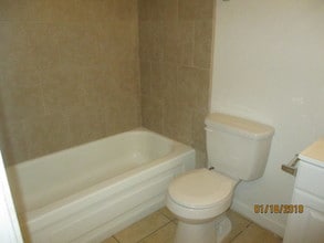 1 E Navajo Rd-Unit -15 in Tucson, AZ - Building Photo - Building Photo