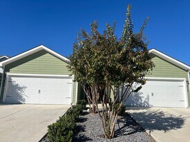 608 Heathers Wy in Seguin, TX - Building Photo