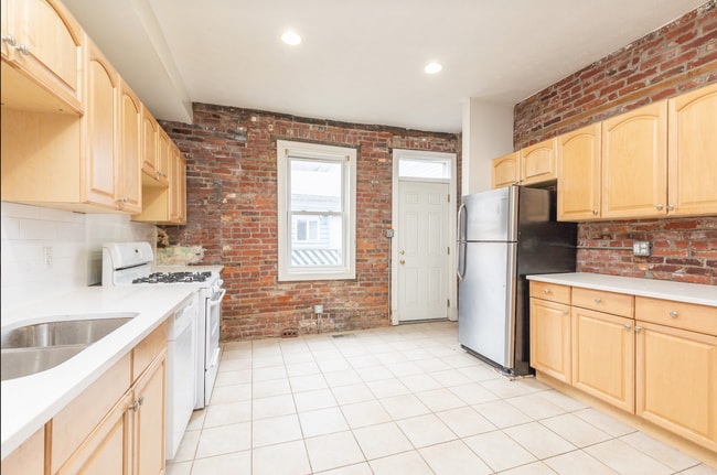 132 S 20th St in Pittsburgh, PA - Foto de edificio - Building Photo