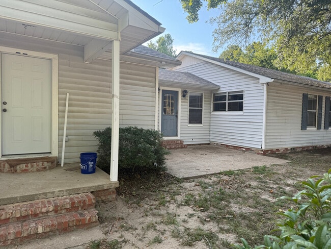 property at 619 NE Stallings Dr