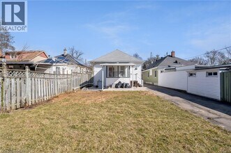 229 Geneva St in St Catharines, ON - Building Photo - Building Photo