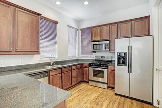 1931 Summer St in Houston, TX - Building Photo - Building Photo