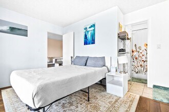 1122 Elm St in Honolulu, HI - Building Photo - Building Photo