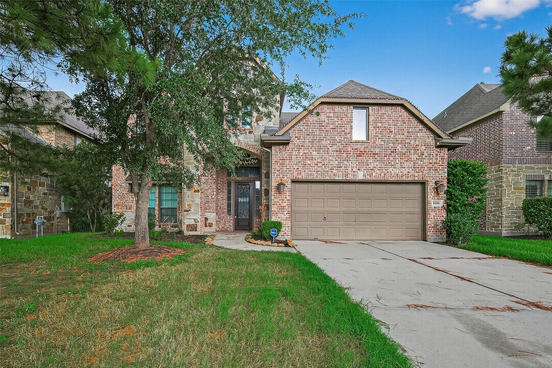 8338 Sedona Ridge Dr in Cypress, TX - Building Photo