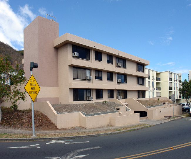 245 Iolani Ave in Honolulu, HI - Foto de edificio - Building Photo