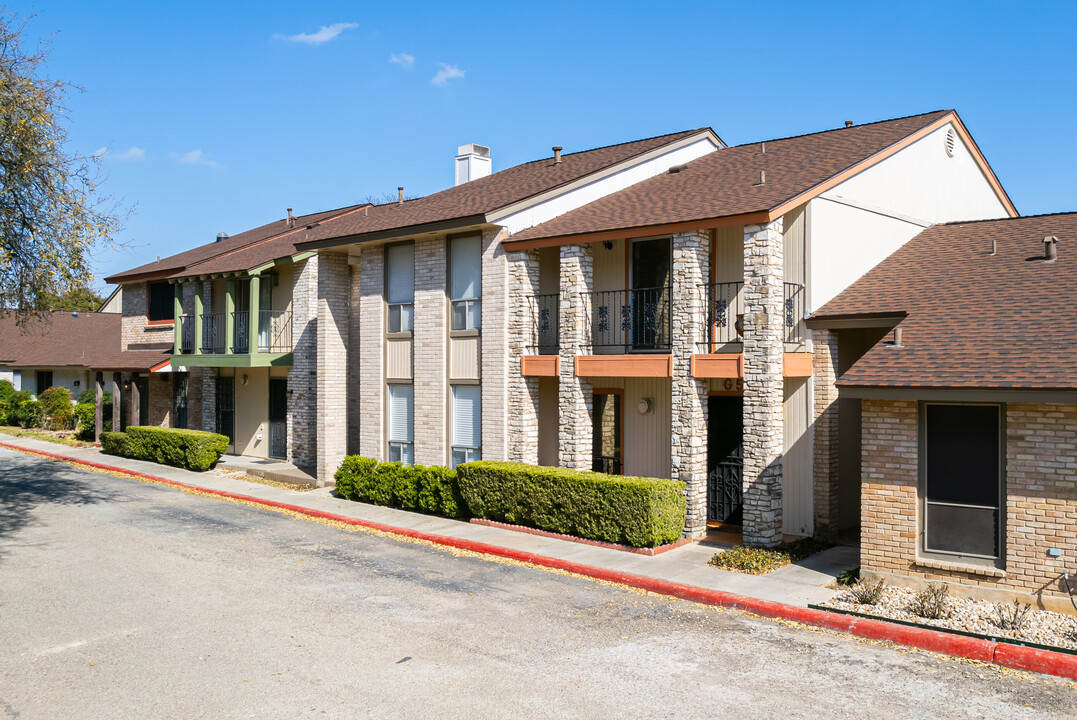 Bent Oak Townhomes in San Antonio, TX - Foto de edificio