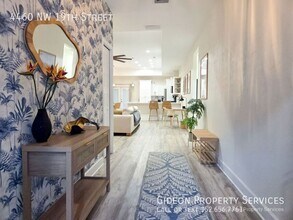 4460 NW 19th St in Gainesville, FL - Building Photo - Building Photo