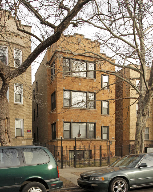 2218 W Thome Ave in Chicago, IL - Building Photo - Building Photo