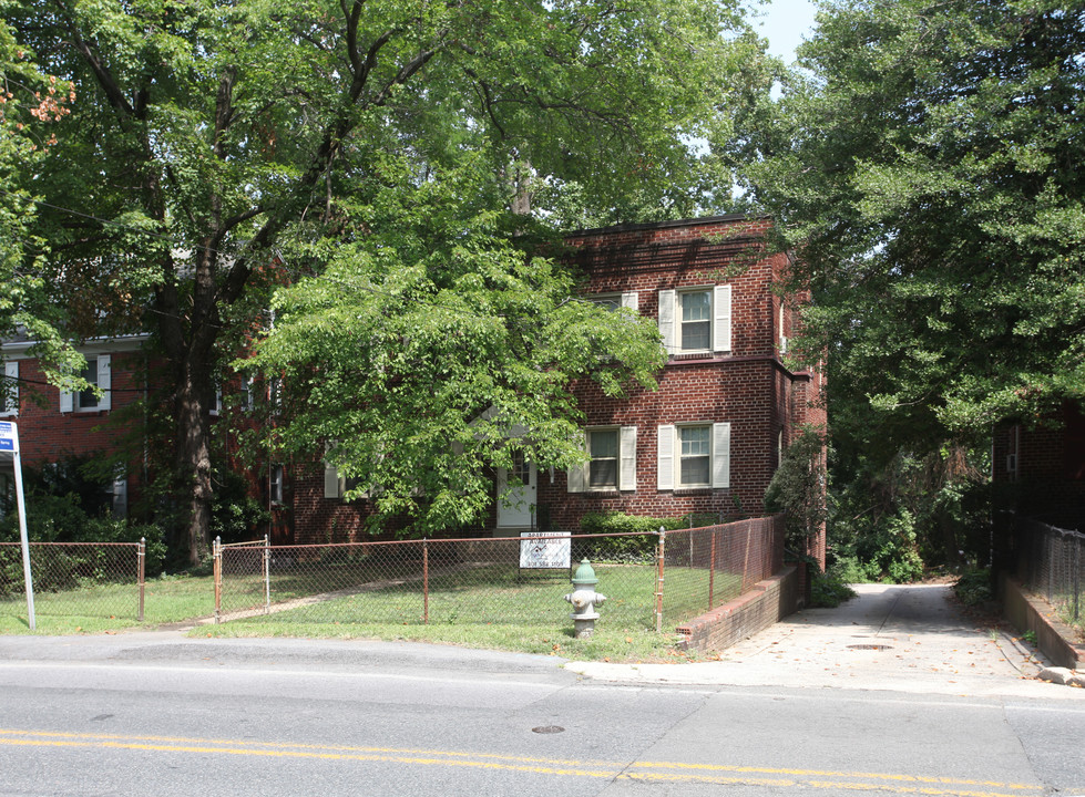 8415 Flower Ave in Takoma Park, MD - Building Photo