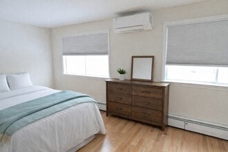 446 Lowell Ave in Newton, MA - Building Photo - Building Photo