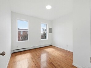 2857 Lawton Ave in Bronx, NY - Building Photo - Building Photo