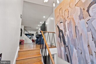 2737 E Country Club Rd in Philadelphia, PA - Building Photo - Building Photo