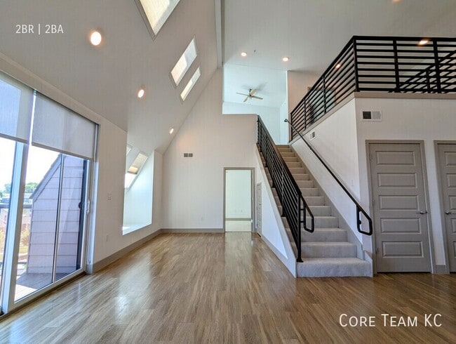 2455 Troost Ave in Kansas City, MO - Building Photo - Building Photo