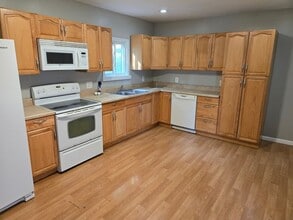 237 Woodlawn Ave in Auburn, NY - Building Photo - Building Photo