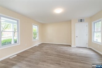 55 Lakeside Ave in Pompton Lakes, NJ - Building Photo - Building Photo