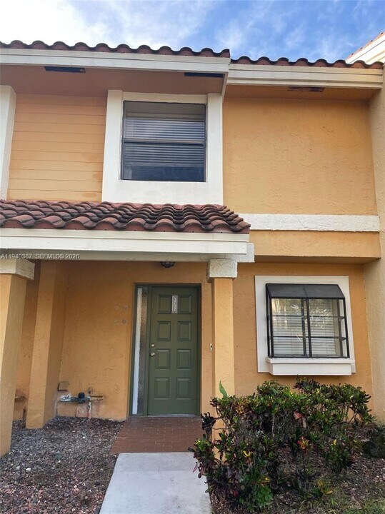 3702 Coral Tree Cir in Coconut Creek, FL - Building Photo