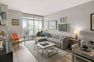 766 S Clark St in Chicago, IL - Building Photo - Building Photo