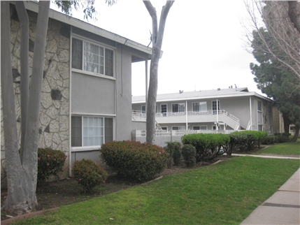 Baldy View Apartments in Upland, CA - Building Photo