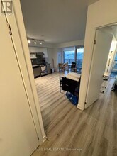 160 Flemington Rd in Toronto, ON - Building Photo - Building Photo