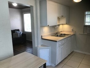 312 N J St, Unit 2 in Lake Worth, FL - Foto de edificio - Building Photo